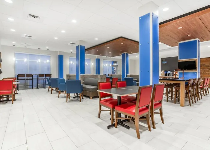 Express & - By Ihg 3*