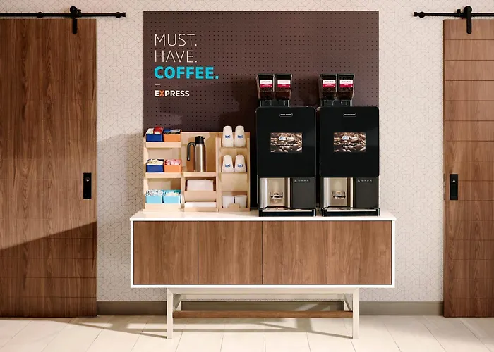Express & - By Ihg Отель 3*