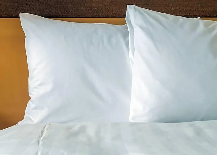 Express & - By Ihg Отель 3*